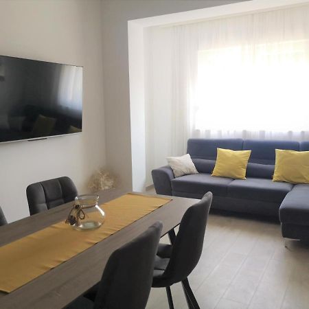 Apartments Tanja Kastela Bagian luar foto