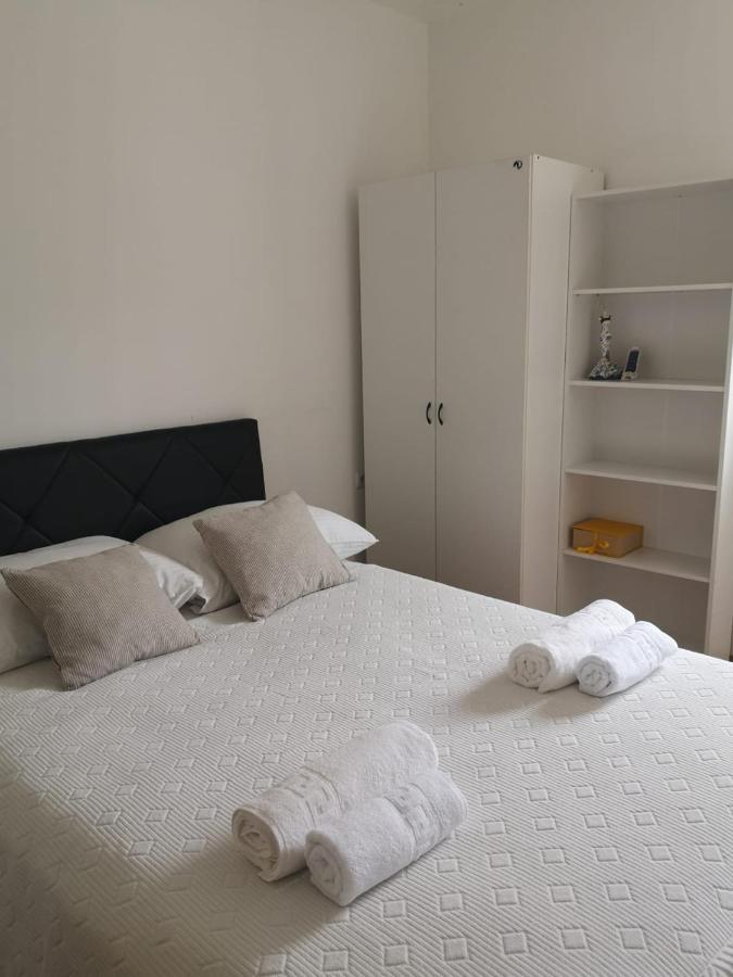 Apartments Tanja Kastela Bagian luar foto