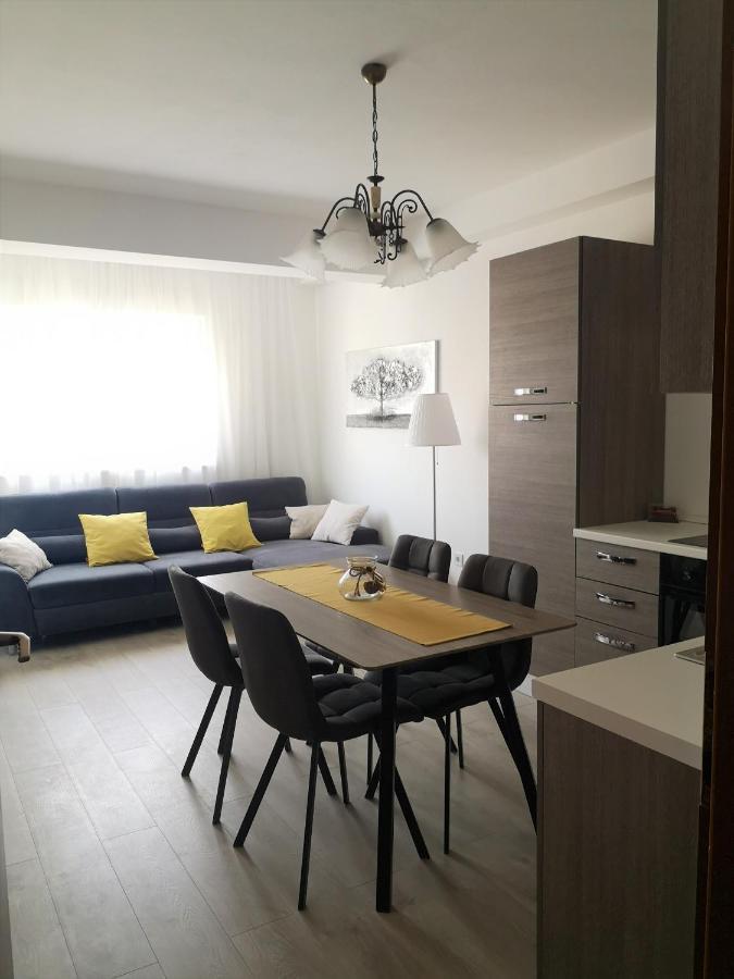 Apartments Tanja Kastela Bagian luar foto